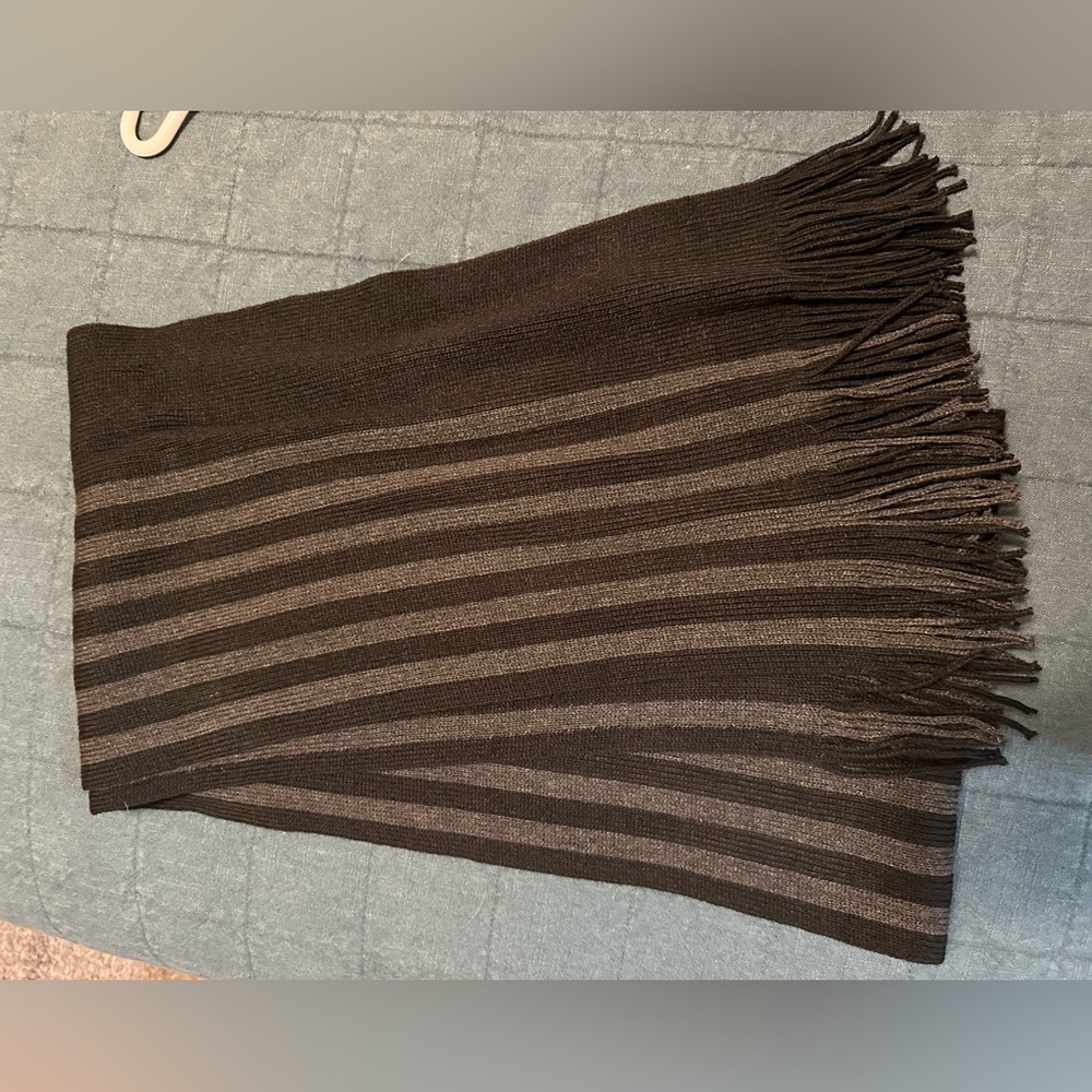 Black and grey Men’s scarf